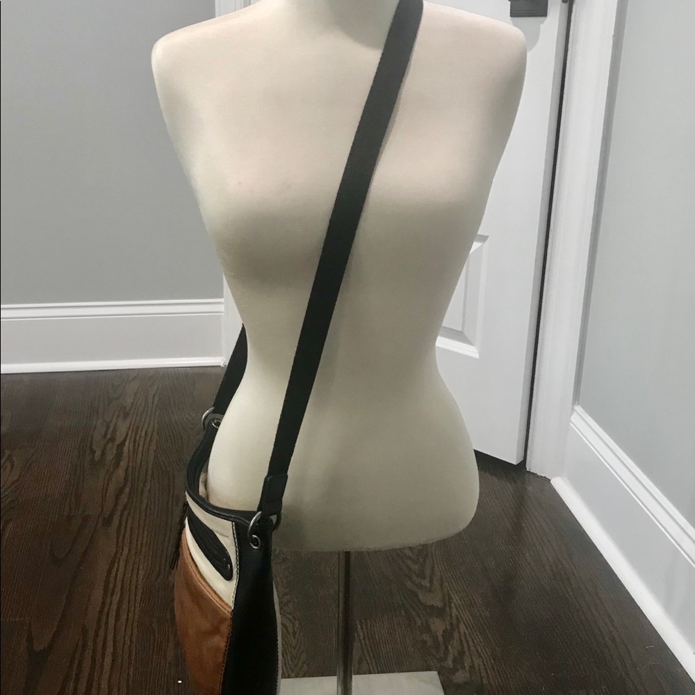 The Sak crossbody leather bag - Picture 3 of 8